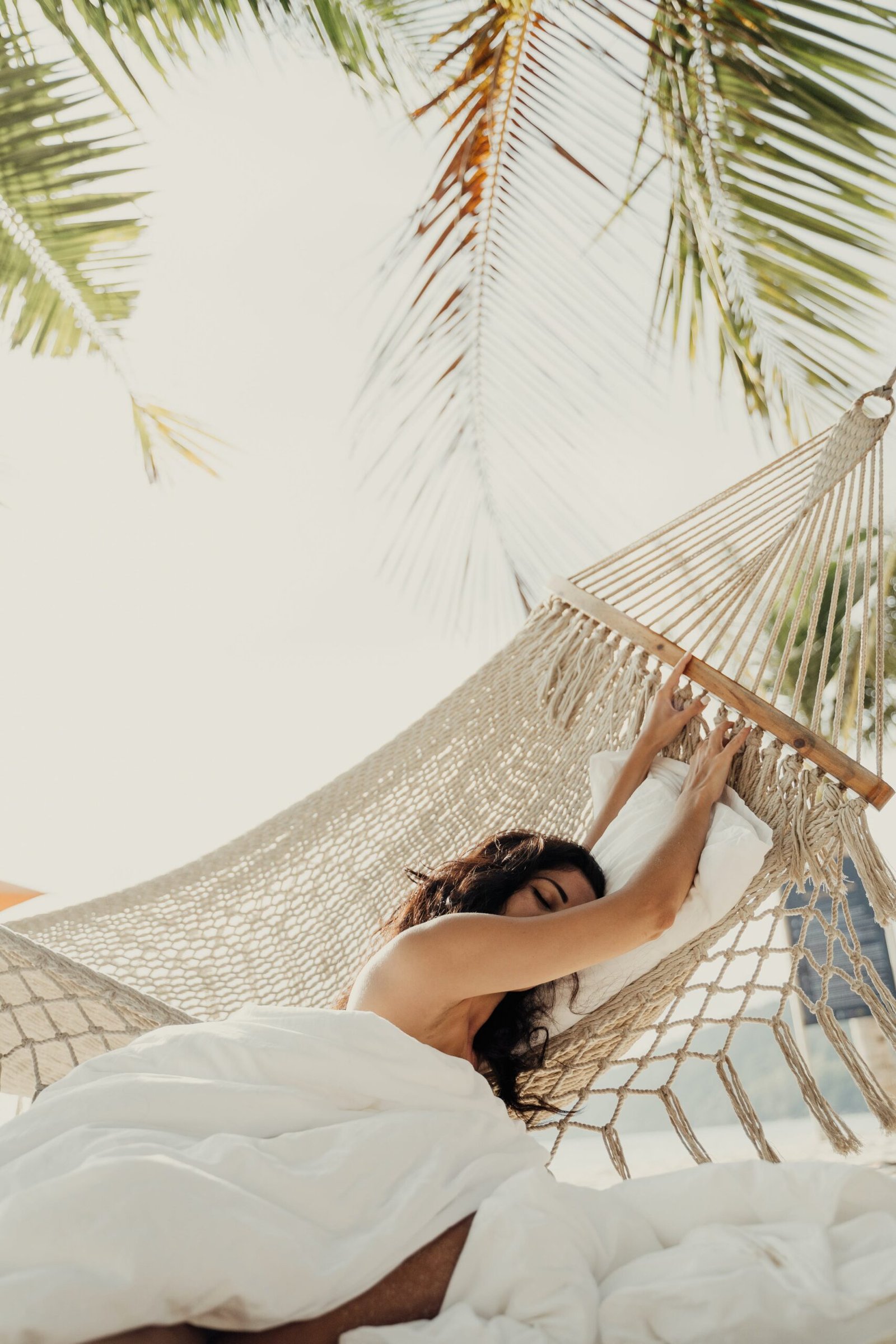 The Benefits of Side Sleeping in a Hammock